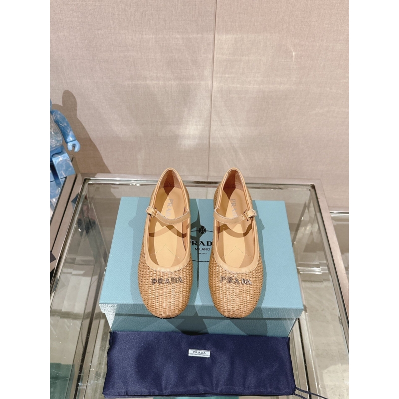 Pra*a flat shoes